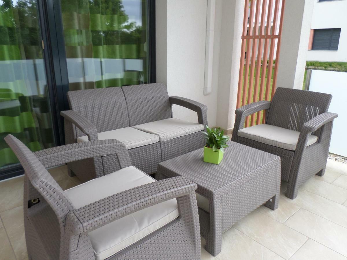 Lakoparki Apartman Veszprem Exterior photo